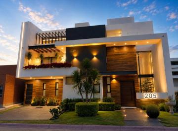 Casa de 4 habitaciones, Pachuca · Residencia de Lujo en Venta en Pachuca, Zona Exclusiva, Rincón Esmeralda, 4 Habitaciones