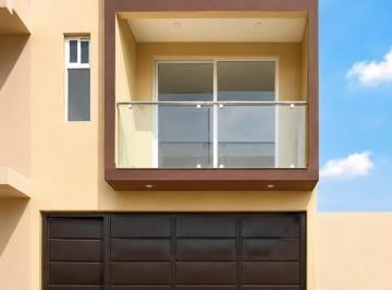 Casa · 260m² · 3 Recámaras · 1 Estacionamiento · Casa en Venta en El Ejido de Capultitilan, Toluca, México