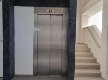 Departamento · 98m² · 2 Recámaras · 1 Estacionamiento · Departamento en Renta con Elevador a 5 Min de Paseo Altozano