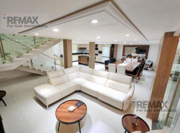 Casa · 362m² · 5 Recámaras · 2 Estacionamientos · Venta de Casa Sola en Excelente Ubicación en La Ciudad de México, Jardín Balbuena…clave 6097