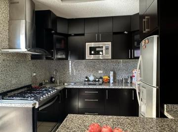 Casa · 189m² · 4 Recámaras · 2 Estacionamientos · Casa en Fraccionamiento Real Pacífico