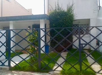 Casa de 3 habitaciones, Zapopan · Casa en Venta Frente a Parque, Terreno 300 m², 3 Rec, La Calma, Zapopan