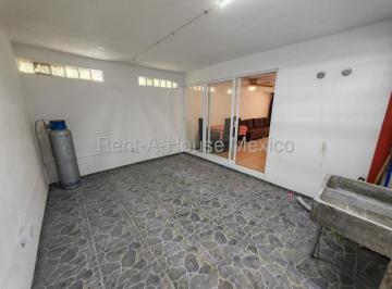 Casa de 5 habitaciones, El Marqués · Casa con 5 Recamaras, Sobre Calle Abierta, El Marques, Qro.