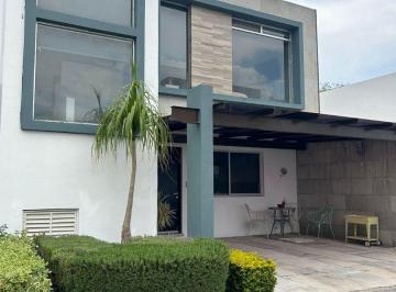 Casa de 3 habitaciones, San Andrés Cholula · Renta Casa con Alberca Parque Habana Lomas