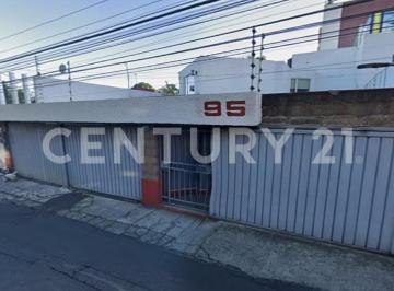 Casa · 227m² · 3 Recámaras · 2 Estacionamientos · Casa en Venta, Colonia Santa Ursula Xitla, Tlalpan, Ciudad de México.