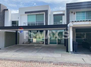 Casa Venta 270m² de 3 habitaciones · Venta Casa Cumbres del Lago