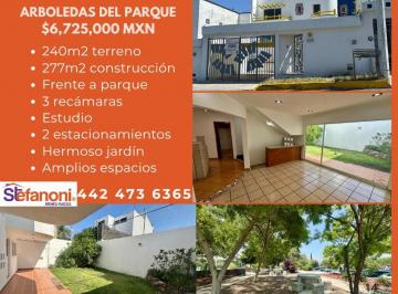 Casa de 3 habitaciones, Querétaro · Casa en Venta en Arboledas del Parque con Amplios Espacios