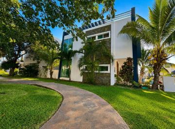 Casa en condominio de 3 habitaciones, Benito Juárez · Casa en Venta en Arbolada Cancún | 3 Recámaras + Estudio y Terraza | $5.2 Mdp