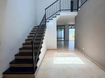 Casa de 3 habitaciones, Querétaro · Casa en Renta en Cumbres del Lago, Juriquilla, Queretaro.