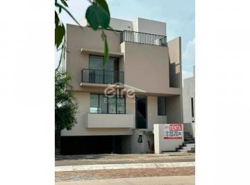 Casa de 3 habitaciones, Zapopan · Casa en Venta en Parques Vallarta, Zapopan