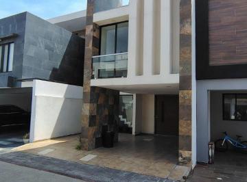 Casa de 3 habitaciones, Coronango · Hermosa Casa en Renta o Venta Fraccionamiento Lucendi