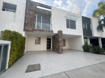 Casa de 3 habitaciones, Pachuca · Casa en Venta en Zona Plateada | Mina La Ciciliana | Doble Filtro de Seguridad