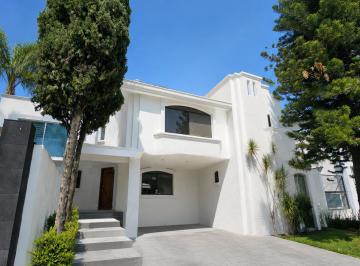 Casa en condominio de 3 habitaciones, Zapopan · Casa en Renta Dentro de Coto en Puerta de Hierro | Zapopan