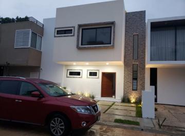 Casa en condominio de 3 habitaciones, Benito Juárez · Casa en Venta en Arbolada Cancún | 3 Recámaras con Baño + Alberca | $4.4 Mdp