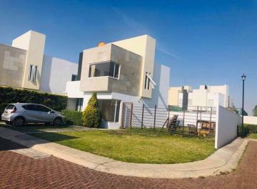 Casa de 3 habitaciones, Metepec · Casa en Renta en Foresta