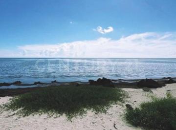 Terreno / Lote · 1200m² · Terreno en Venta a Pie de Playa en Puerto Morelos Gl2426