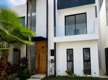 Casa en condominio de 3 habitaciones, Benito Juárez · Casa en Venta Río Residencial | 255 m² | 3 Recámaras, 4 Baños y Alberca