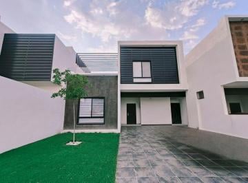 Casa de 3 habitaciones, Saltillo · Rincon del Campestre con Habitacion en Planta Baja