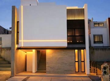 Casa de 4 habitaciones, Pachuca · Residencia Que Lo Tiene Todo en Gema - Pachuca | 3 Recámaras con Baño + Estudio - Roof Garden Asador