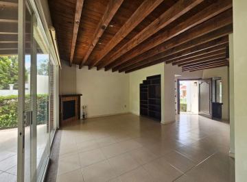 Casa de 4 habitaciones, Tequisquiapan · Casa en Venta en Club de Golf Tequisquiapan