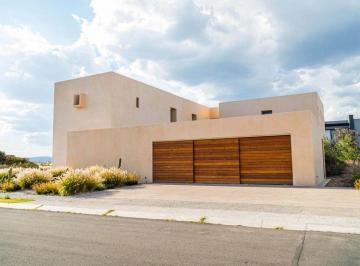 Casa de 4 habitaciones, Querétaro · Casa en Venta - Campanario de La Capilla