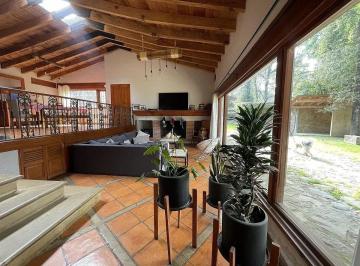 403214205588546f2b908cd3940afcf0ac45d992da54529489fe108a4c5ef7c1 · Casa en Venta en Valle de Bravo