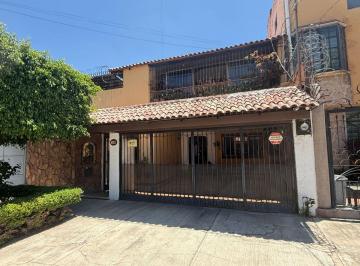 Casa de 3 habitaciones, Guadalajara · Casa en Venta Cerca de Midtown | 3 Recámaras con Vestidor | Diseño Premium | Gdl
