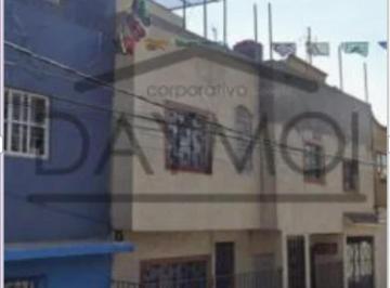 Casa de 3 habitaciones, Iztapalapa · Casa en El Triunfo, Iztapalapa, Ciudad de México.