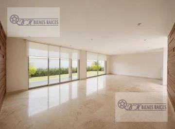 Casa · 420m² · 4 Recámaras · 2 Estacionamientos · Casa en Renta, Tecamachalco Amplia, Iluminada y Remodelada