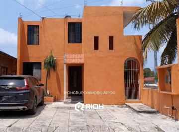 Casa · 98m² · 6 Recámaras · 3 Estacionamientos · Casa en Venta Fraccionamiento Jardines de Champayan Tampico