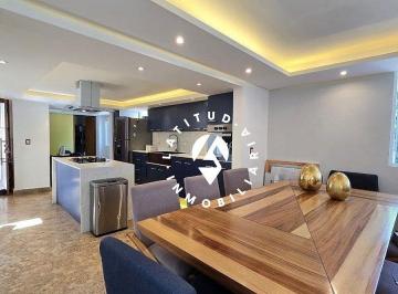 3620aa69a244f1670a05939a6d90740d25e53d42d2f5c1dee3881243fa0f75e7 · Casa en Venta con Roof Garden – Lomas Quebradas