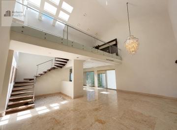 Casa · 627m² · 4 Recámaras · 2 Estacionamientos · Casa en Venta, Residencial Las Hadas
