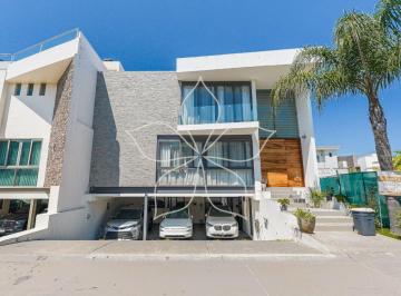 Casa de 4 habitaciones, Zapopan · Residencia en Venta, Villa Verona, Zapopan, Jalisco.