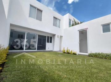 Casa de 2 habitaciones, Querétaro · Casa en Renta Amueblada en Condominio con Alberca y Gym en Santa Fé Juriquilla