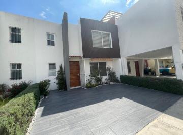 Casa · 140m² · 3 Recámaras · 2 Estacionamientos · Casa en Venta Cuautlancingo Cerca Periférico