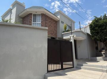 Casa de 3 habitaciones, Querétaro · Renta Casa con Excelente Ubicacion y Espacios