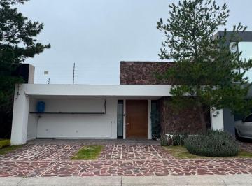 Casa de 3 habitaciones, León · Casa en Renta de Una Planta en La Campiña del Bosque León Guanajuato Closter