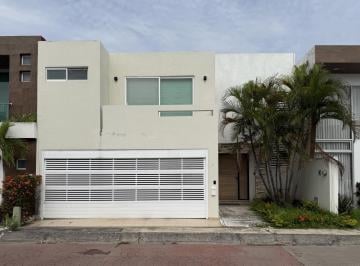 Casa · 192m² · 2 Recámaras · 2 Estacionamientos · Casa en Venta Residencial Las Palmas