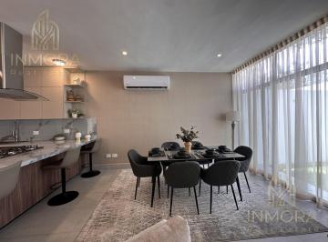 Casa · 241m² · 2 Estacionamientos · Casa en Las Huertas