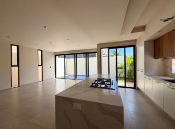 Casa de 4 habitaciones, Benito Juárez · Casa de 220 m² con 4 Recámaras en Venta en Vía Cumbres