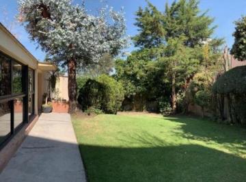 Casa · 255m² · 4 Recámaras · 8 Estacionamientos · Casa en Venta - Real de Las Lomas