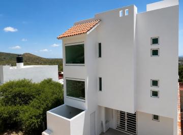Casa de 4 habitaciones, Guanajuato · Casa 4 Recamaras y Rooftop en Zona Sur