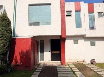 Casa en condominio de 4 habitaciones, Toluca · Casa en Renta en Capultitlan