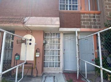 Casa de 2 habitaciones, Tultitlán · Casa en Venta en Fraccionamiento Agaves