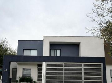 1 · Residencia Premium en La Encomienda