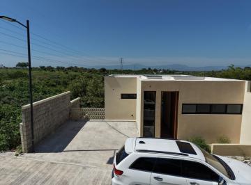 Casa · 258m² · 3 Recámaras · 2 Estacionamientos · Casa en Venta, Nueva, Al Sur de Morelos, en Xochitepec, Dentro de Fracc. Residencial con Vigilancia