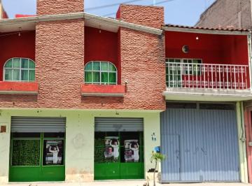 Casa · 250m² · 4 Recámaras · 2 Estacionamientos · Casa Cerca de Division del Norte