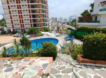 Casa de 5 habitaciones, Acapulco de Juárez · Casa en Venta en Club Deportivo | 880 m² de Terreno | Potencial de Inversión