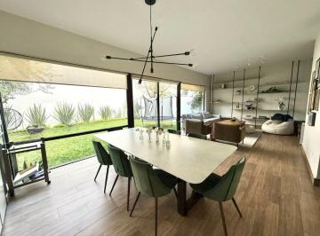 Casa de 3 habitaciones, Santa Catarina · Casa en Venta en Residencial Olinca