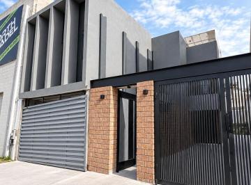 Casa · 113m² · 3 Estacionamientos · Oficinas en Renta Cumbres